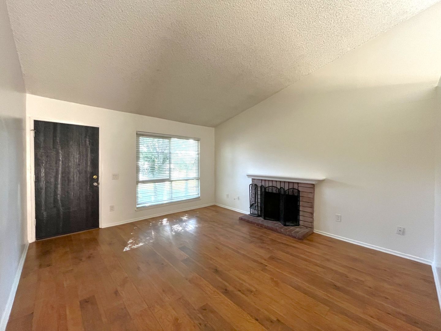 2757 Aries Ln - Riverside - California - 3 bed, 2 bath rental property