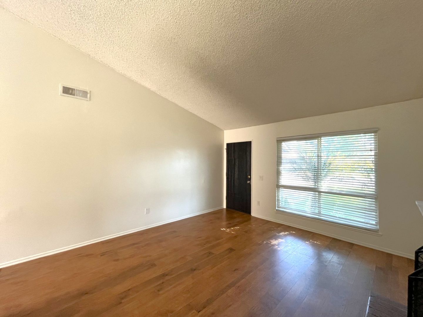 2757 Aries Ln - Riverside - California - 3 bed, 2 bath rental property