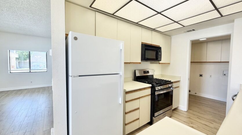 28200 Landau - 02 - Cathedral City - California - 2 bed, 2.5 bath rental property