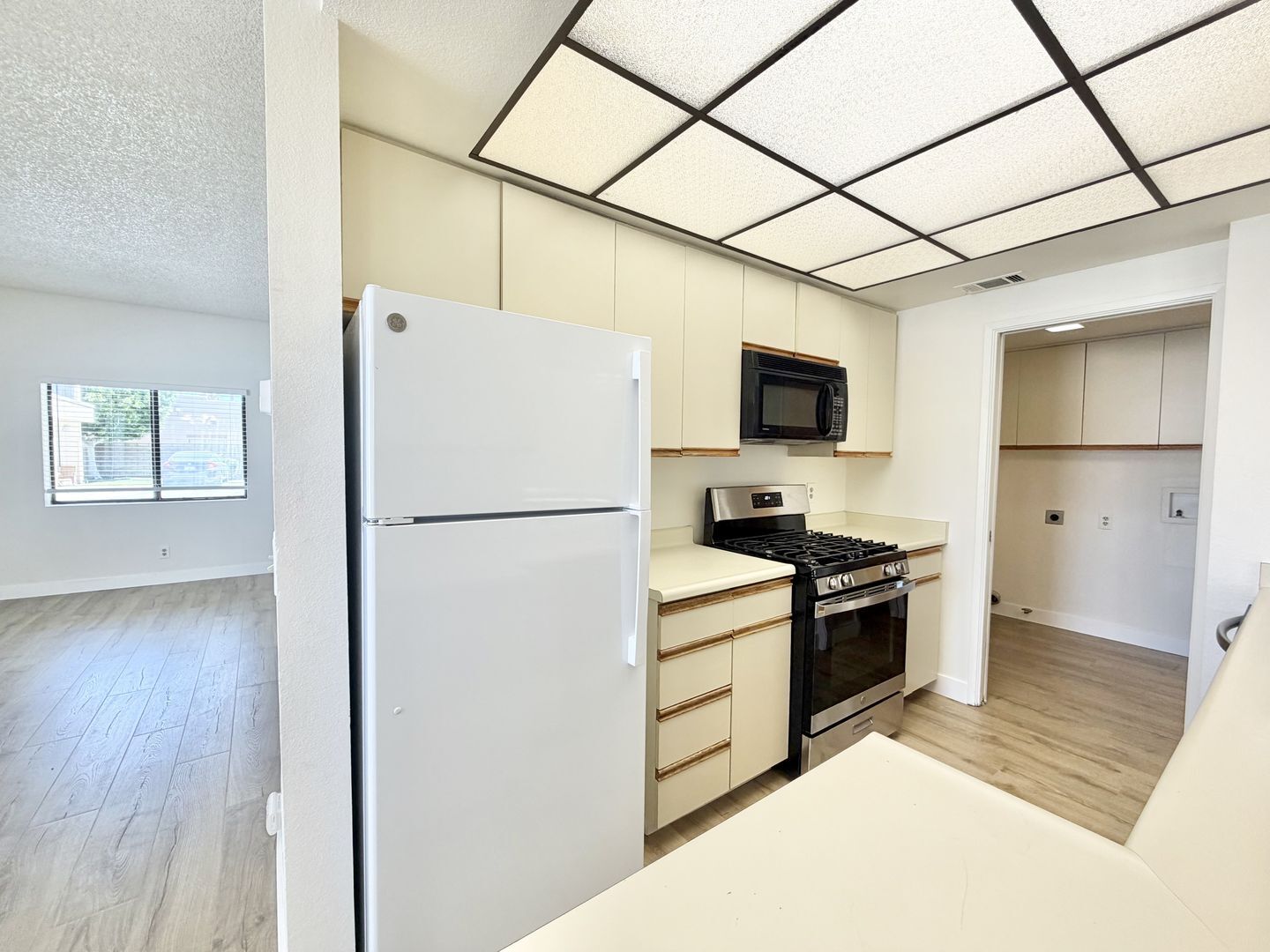 28200 Landau - 02 - Cathedral City - California - 2 bed, 2.5 bath rental property