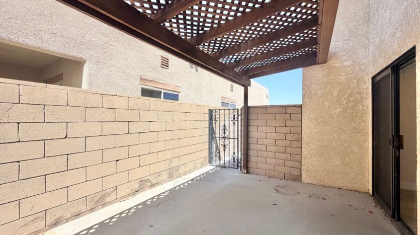 28200 Landau - 02 - Cathedral City - California - 2 bed, 2.5 bath rental property