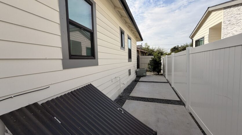 2947 Dalton Ave  - Los Angeles - California - 3 bed, 2.5 bath rental property