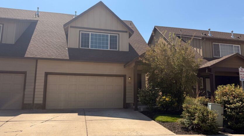 2988 SW Indian Circle - Redmond - Oregon - 3 bed, 2.5 bath rental property