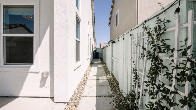 3034 Carrousel St - Lodi - California - 4 bed, 2.5 bath rental property