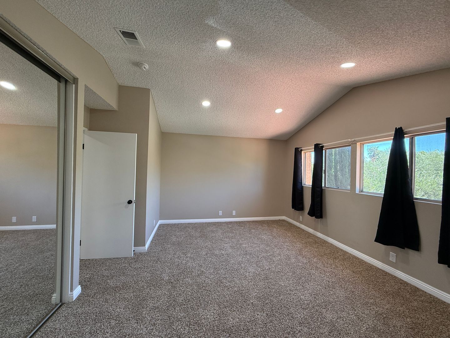 317 Camino Real Ave - Palmdale - California - 4 bed, 3 bath rental property