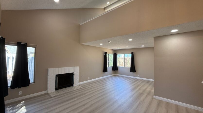 317 Camino Real Ave - Palmdale - California - 4 bed, 3 bath rental property