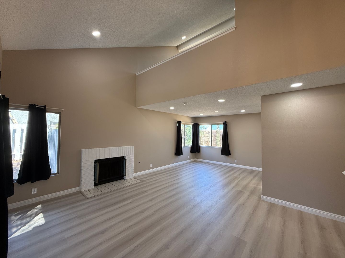 317 Camino Real Ave - Palmdale - California - 4 bed, 3 bath rental property