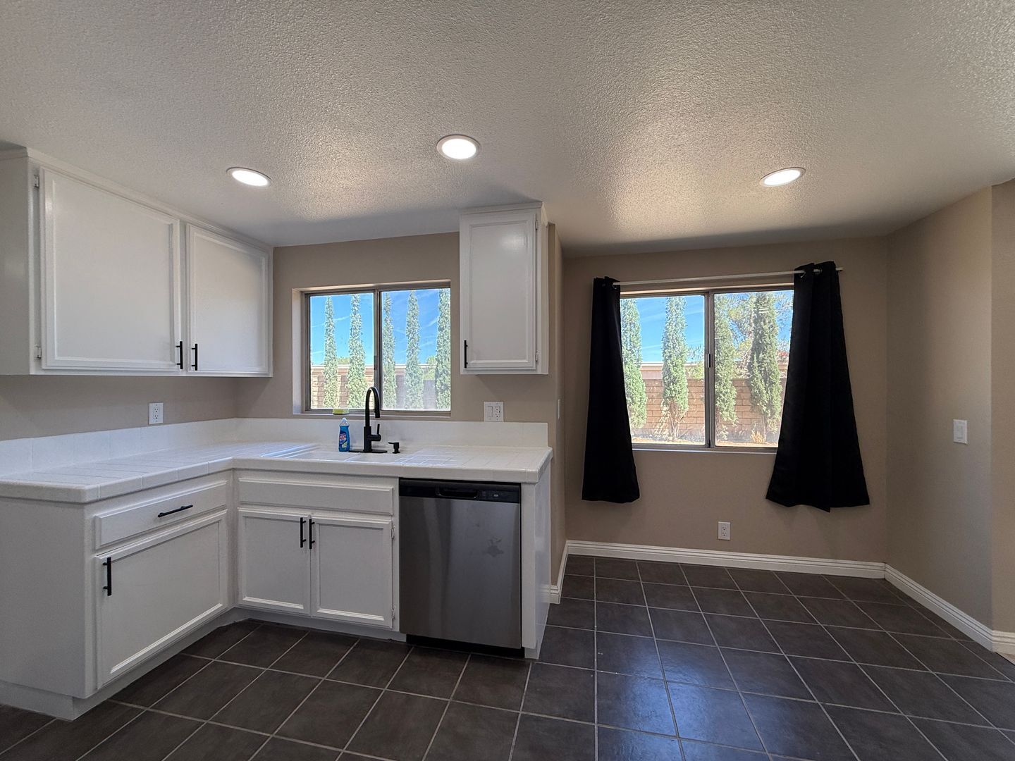 317 Camino Real Ave - Palmdale - California - 4 bed, 3 bath rental property
