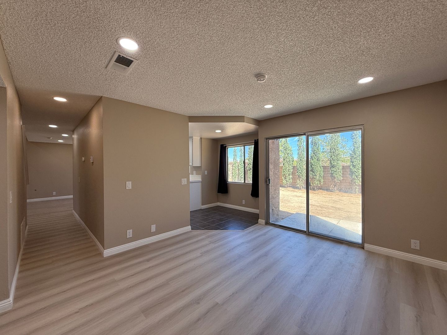 317 Camino Real Ave - Palmdale - California - 4 bed, 3 bath rental property