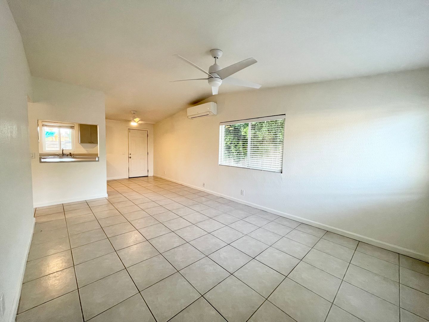 31890 Avenida La Paloma - Unit B - Cathedral City - California - 1 bed, 1 bath rental property