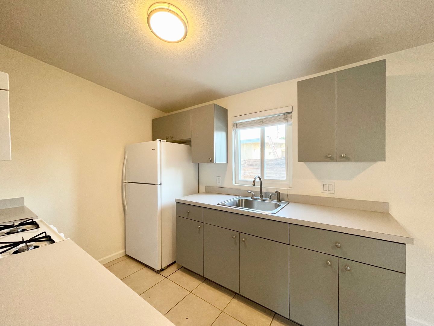 31890 Avenida La Paloma - Unit B - Cathedral City - California - 1 bed, 1 bath rental property