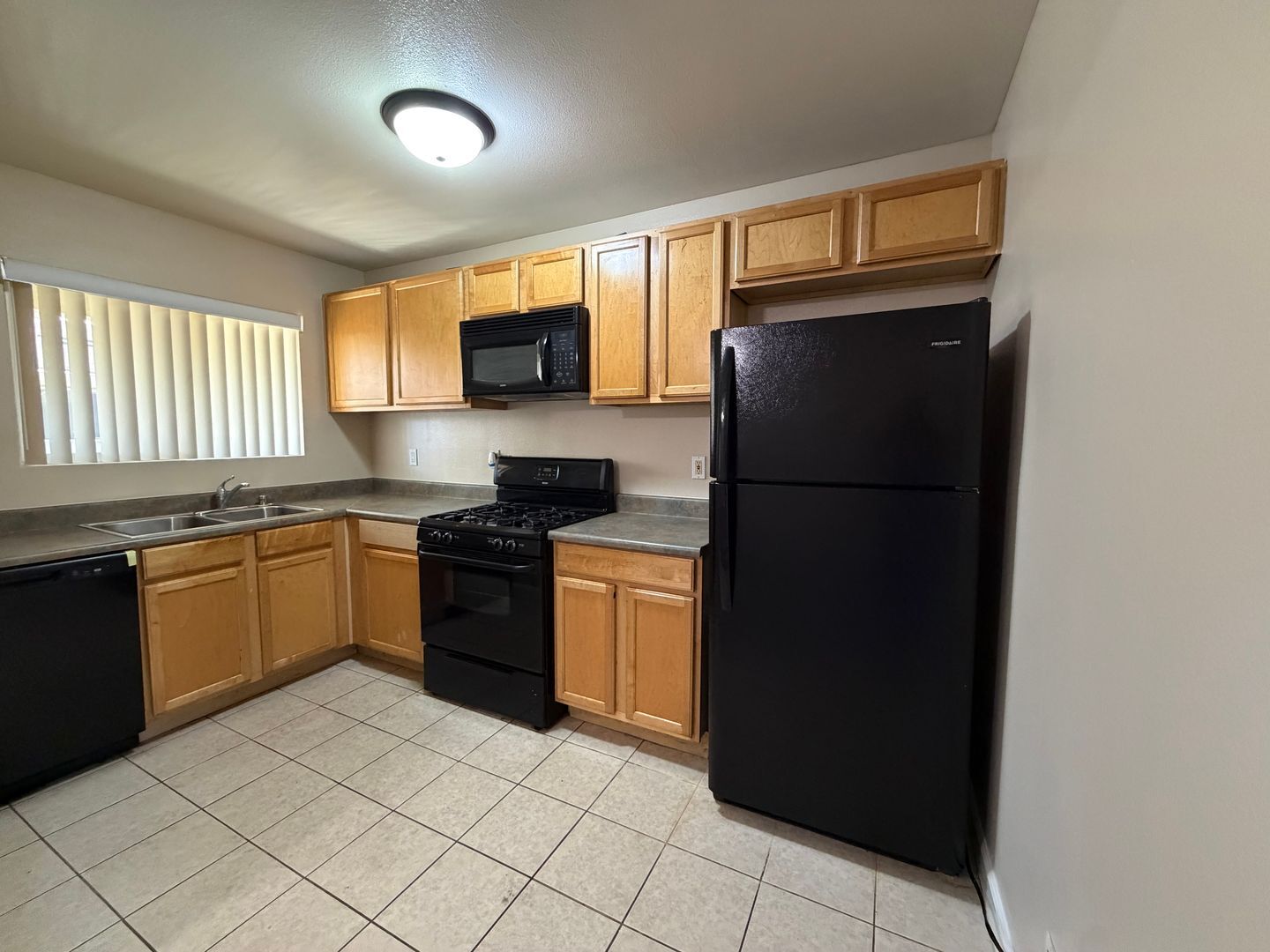 320 J. Ave. #90  - National City - California - 1 bed, 1 bath rental property