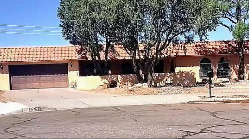 3203 Embudito Dr NE - Albuquerque - New Mexico - 4 bed, 2.5 bath rental property
