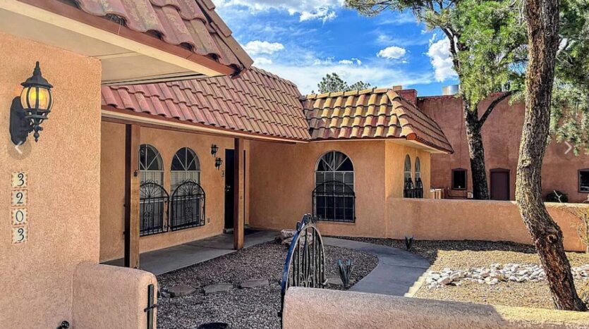 3203 Embudito Dr NE - Albuquerque - New Mexico - 4 bed, 2.5 bath rental property