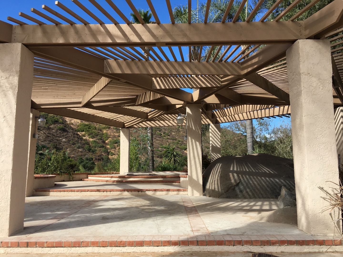 3317 Vista Rocosa - Escondido - California - 4 bed, 2.5 bath rental property