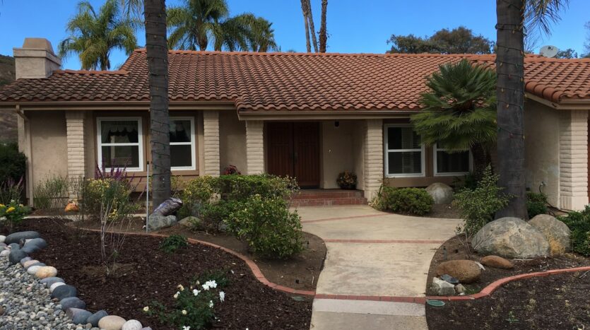 3317 Vista Rocosa - Escondido - California - 4 bed, 2.5 bath rental property