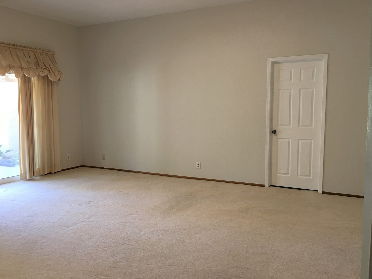 3317 Vista Rocosa - Escondido - California - 4 bed, 2.5 bath rental property