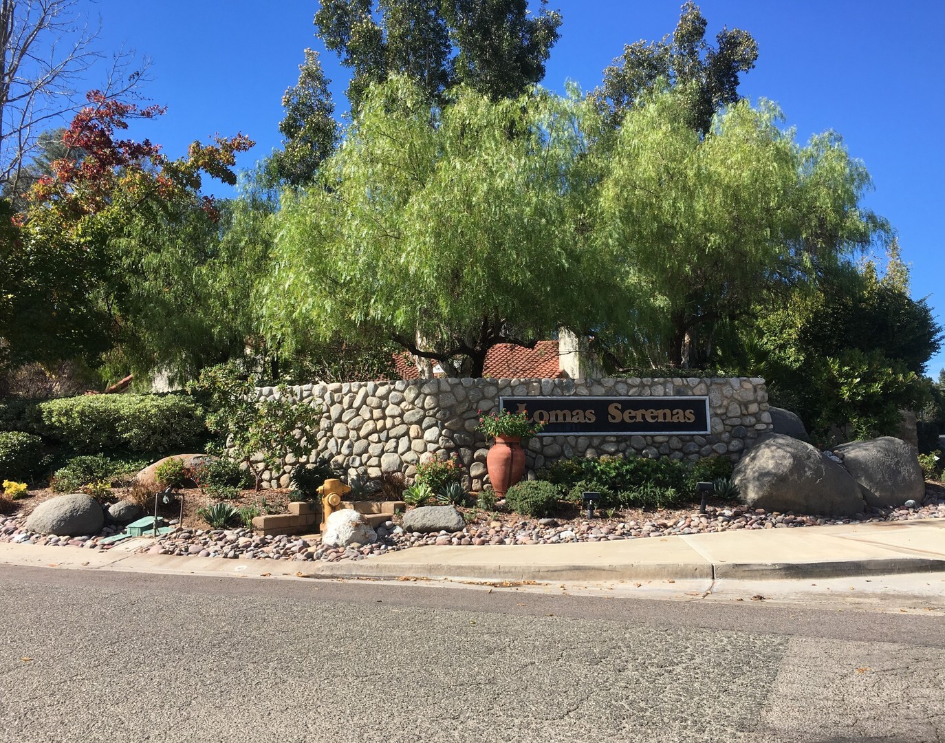3317 Vista Rocosa - Escondido - California - 4 bed, 2.5 bath rental property