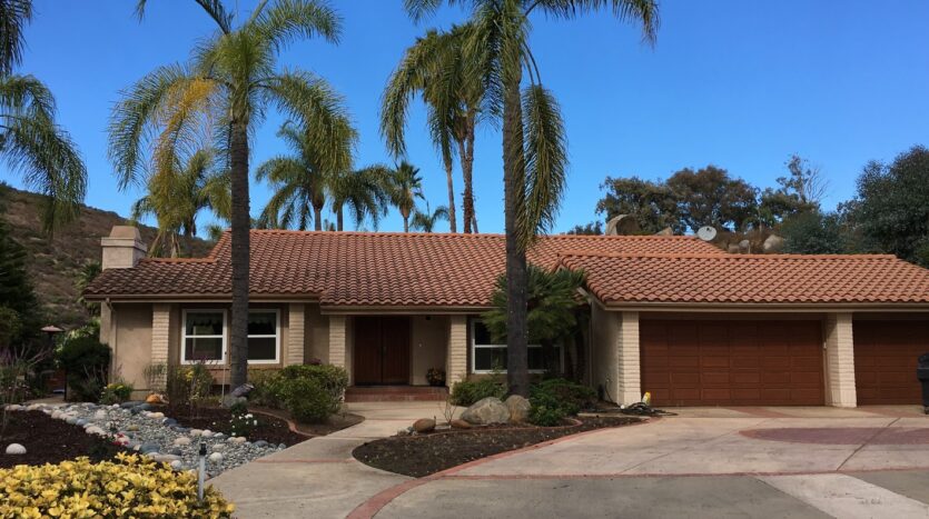 3317 Vista Rocosa - Escondido - California - 4 bed, 2.5 bath rental property