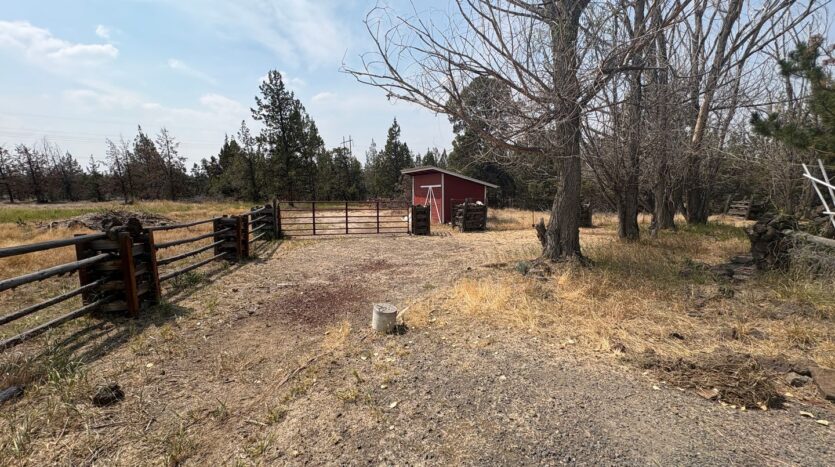 333 SW 35th Street - Redmond - Oregon - 3 bed, 2 bath rental property