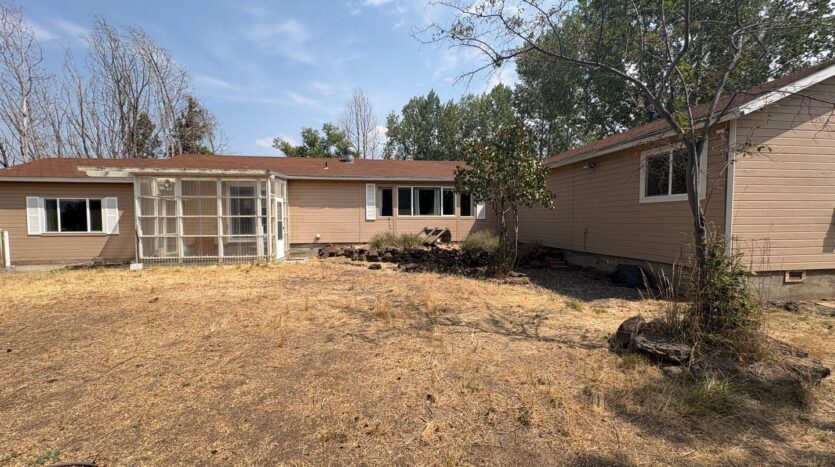 333 SW 35th Street - Redmond - Oregon - 3 bed, 2 bath rental property