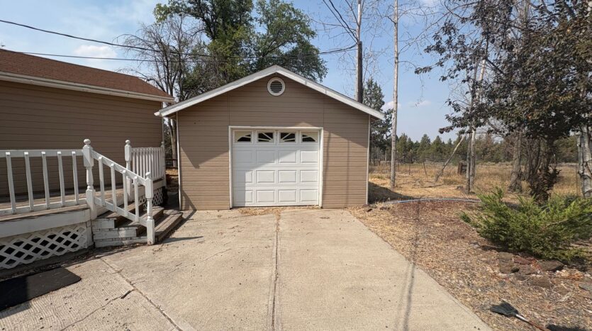 333 SW 35th Street - Redmond - Oregon - 3 bed, 2 bath rental property