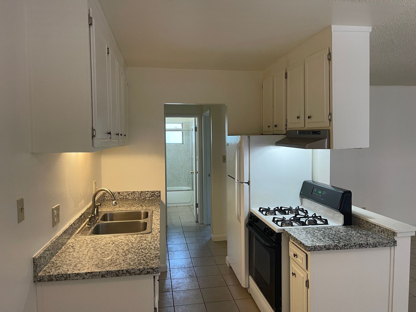 337 E Poplar St. - Stockton - California - 1 bed, 1 bath rental property