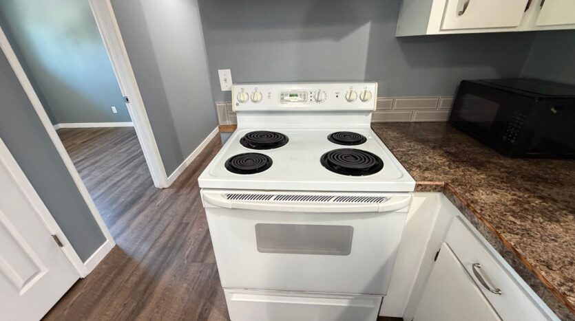 3432 Hoyt Ave - Unit 5 - Everett - Washington - 2 bed, 1 bath rental property