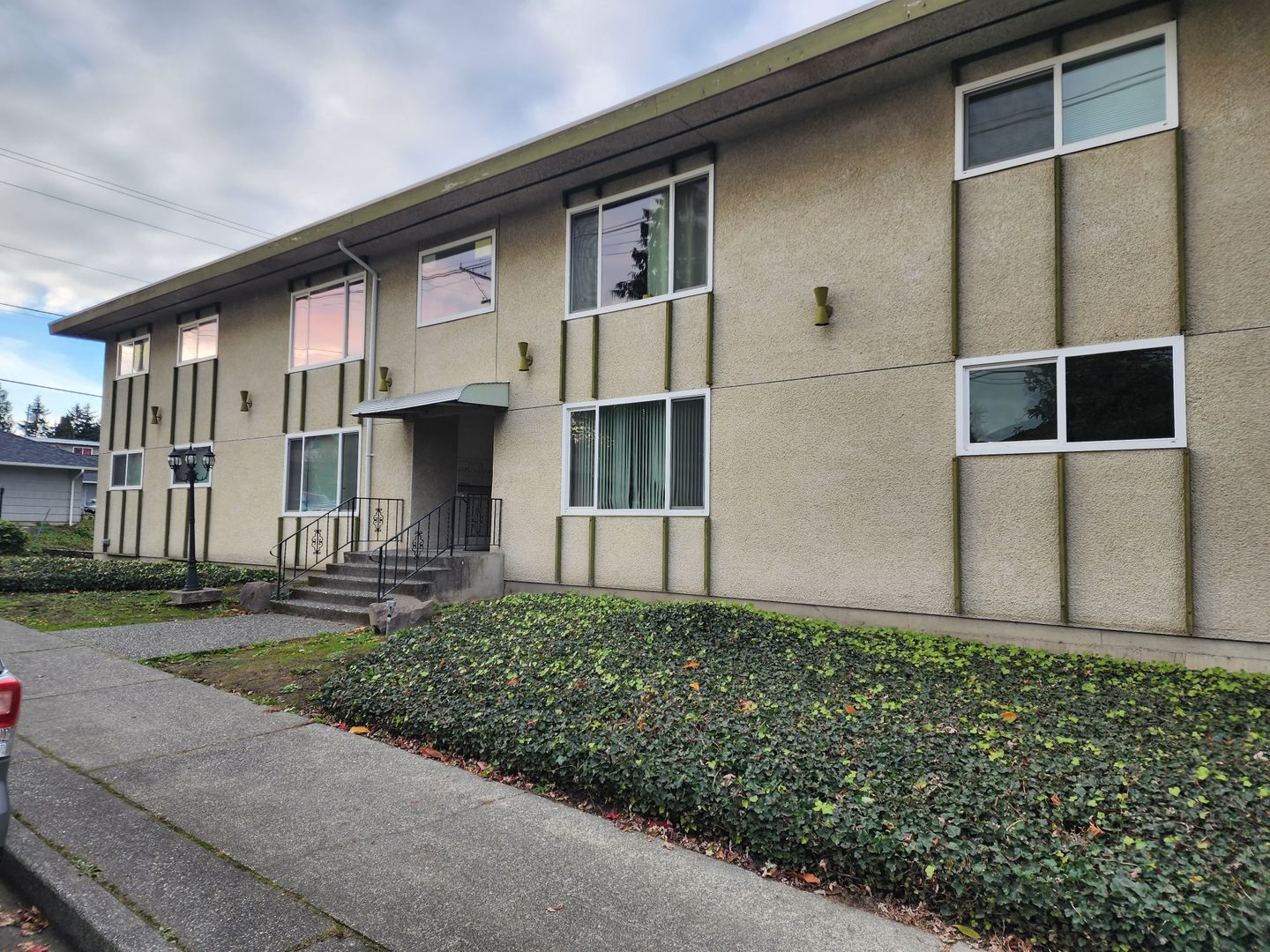 3432 Hoyt Ave - Unit 5 - Everett - Washington - 2 bed, 1 bath rental property