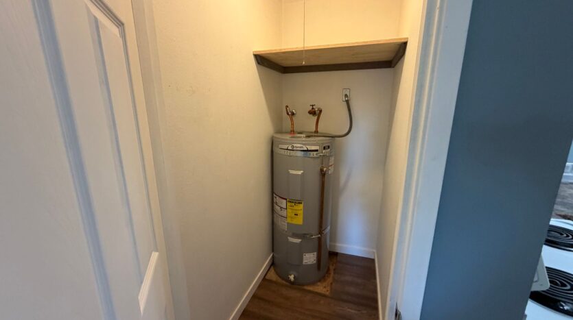 3432 Hoyt Ave - Unit 5 - Everett - Washington - 2 bed, 1 bath rental property