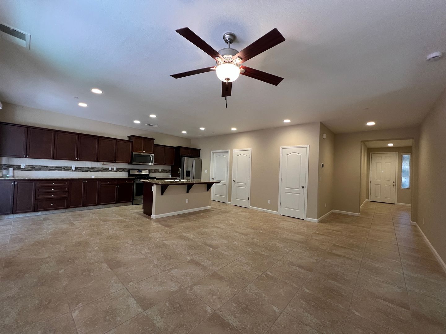 3449 Sussex Avenue - Clovis - California - 3 bed, 2 bath rental property