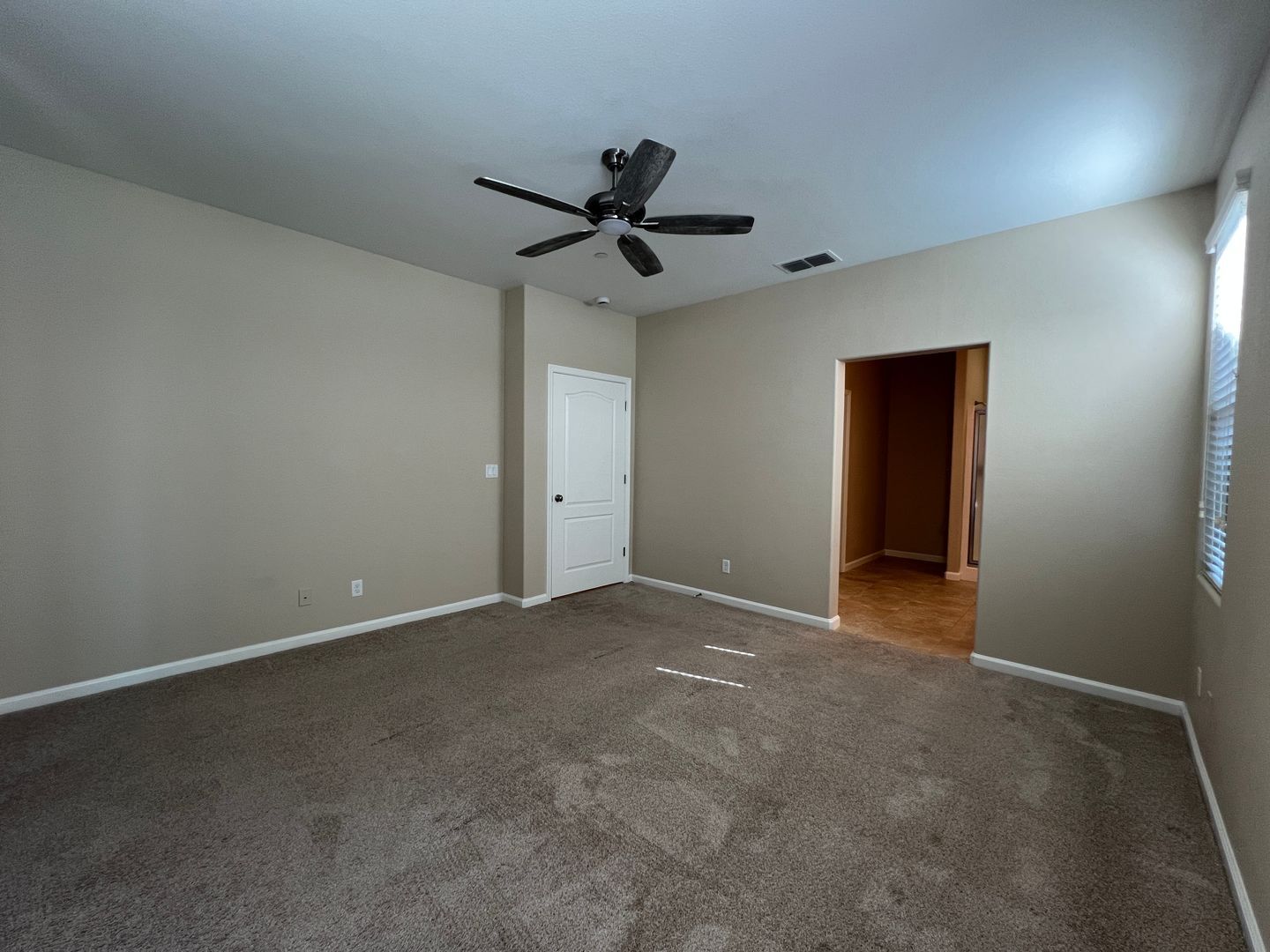 3449 Sussex Avenue - Clovis - California - 3 bed, 2 bath rental property