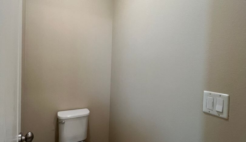 3449 Sussex Avenue - Clovis - California - 3 bed, 2 bath rental property