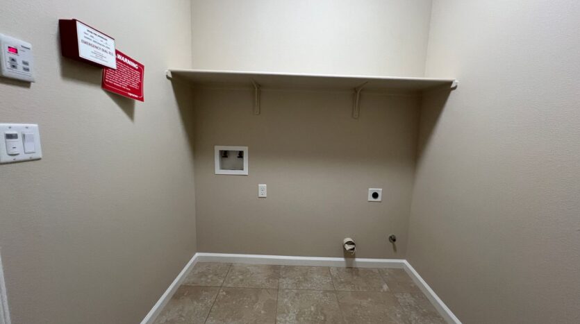 3449 Sussex Avenue - Clovis - California - 3 bed, 2 bath rental property