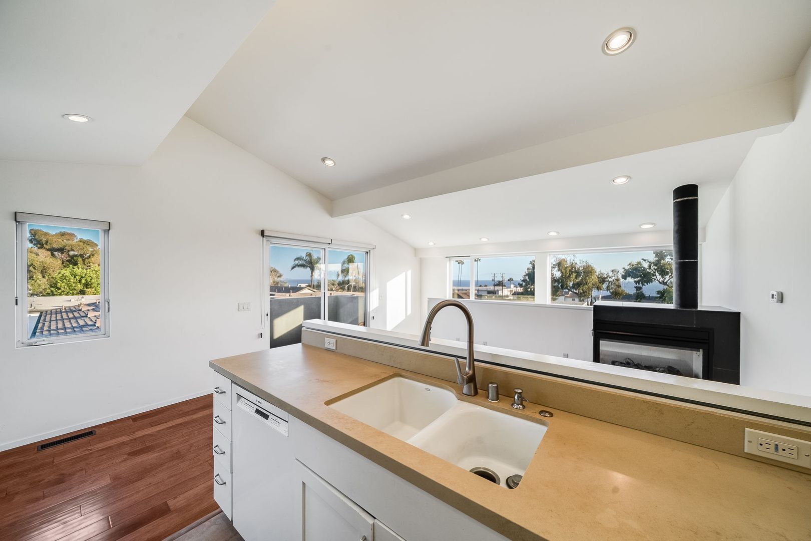 354 N. Coast Hwy - Laguna Beach - California - 1 bed, 1 bath rental property