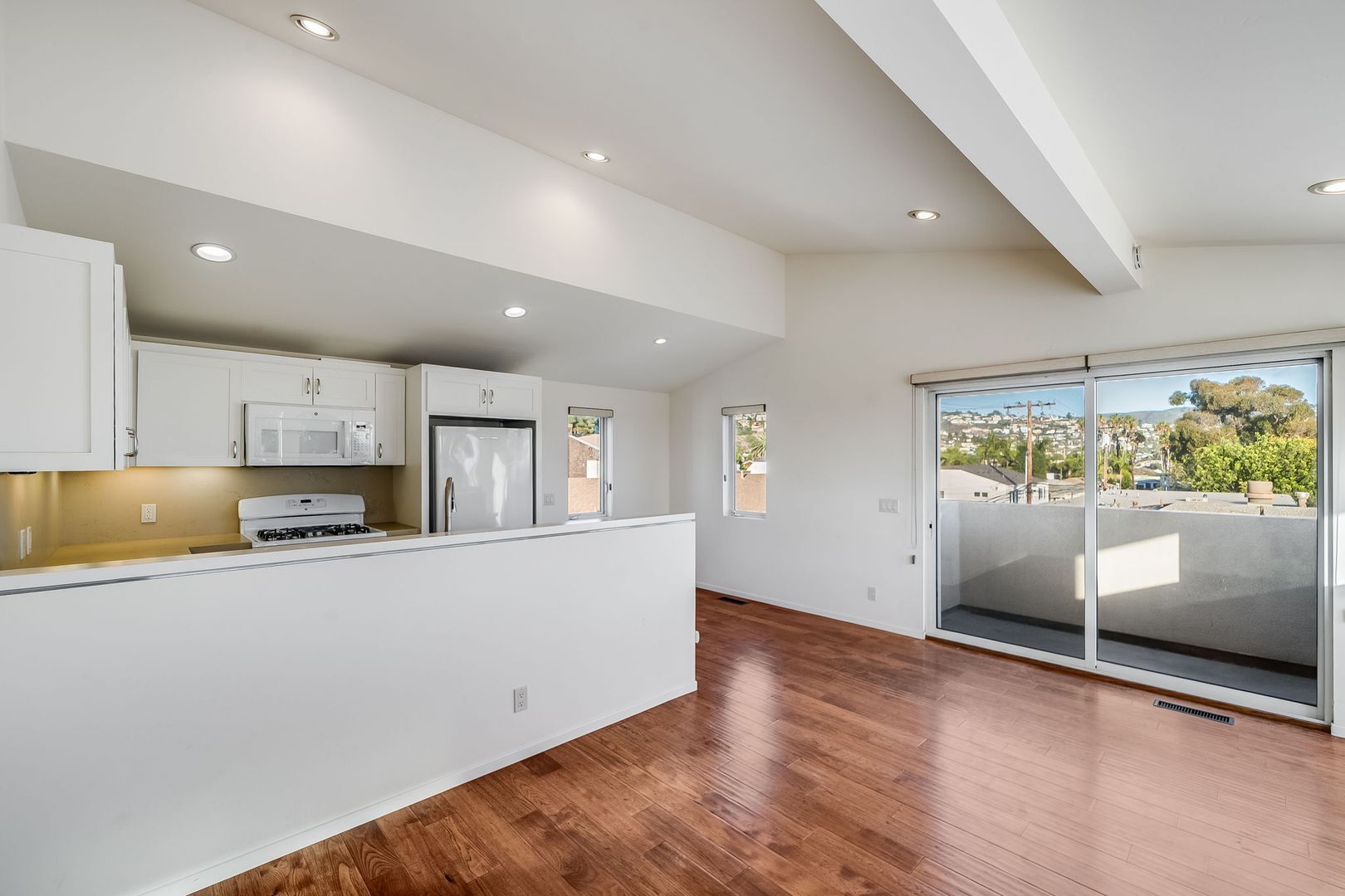 354 N. Coast Hwy - Laguna Beach - California - 1 bed, 1 bath rental property
