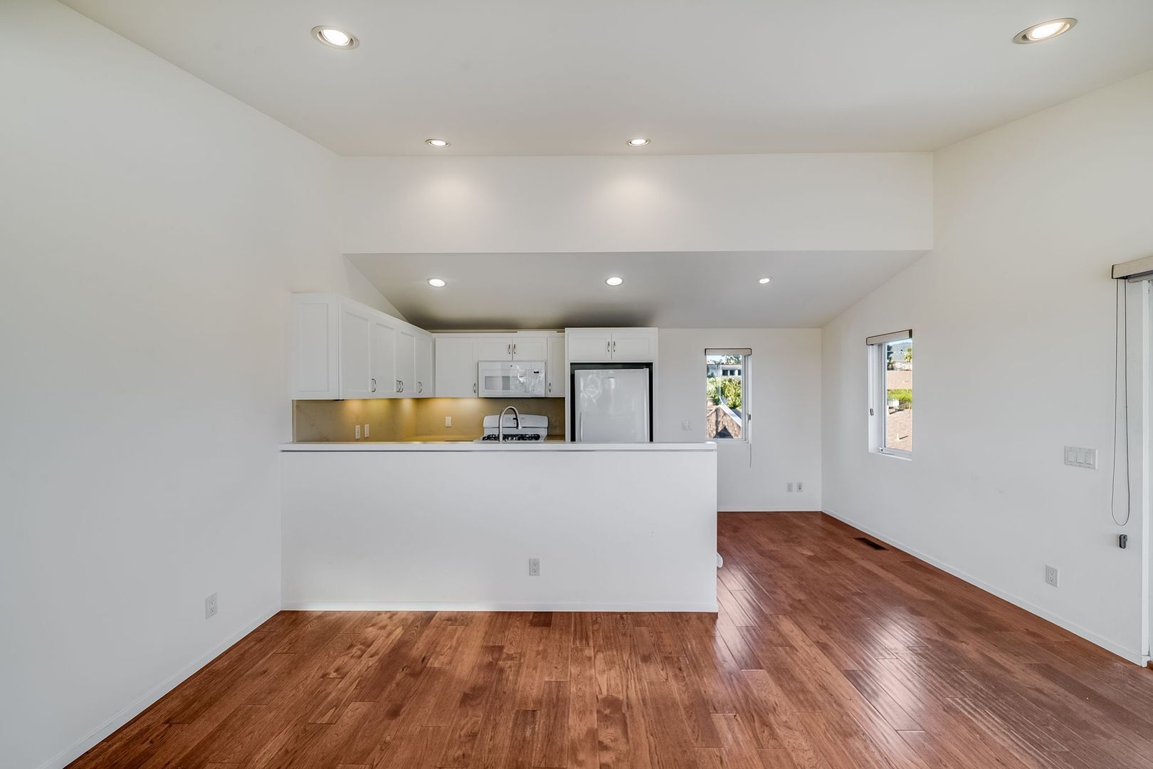 354 N. Coast Hwy - Laguna Beach - California - 1 bed, 1 bath rental property