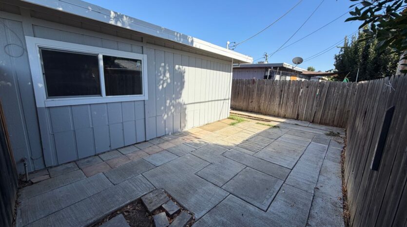 3614 S Port Drive  - Sacramento - California - 2 bed, 1 bath rental property