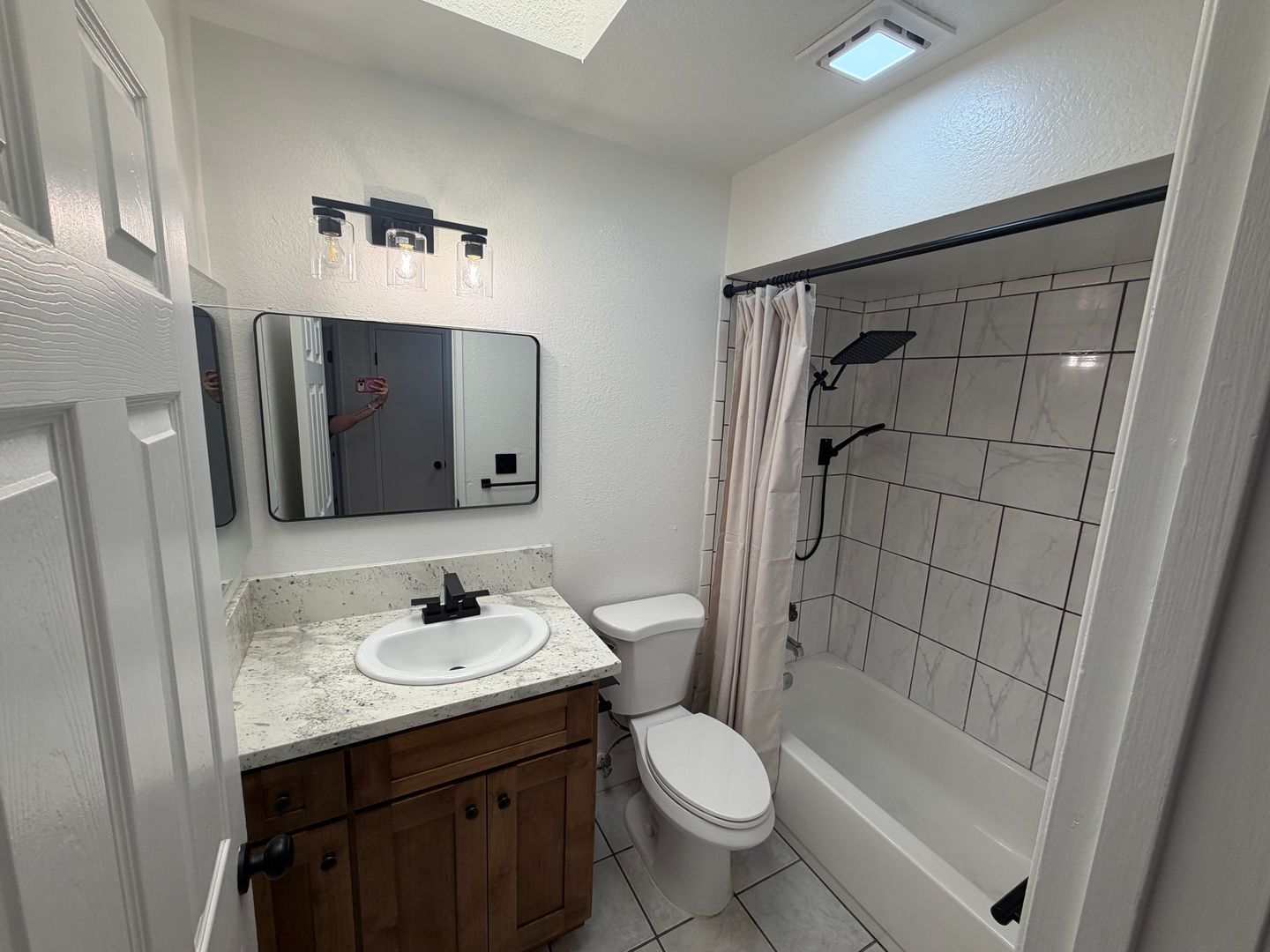 3614 S Port Drive  - Sacramento - California - 2 bed, 1 bath rental property