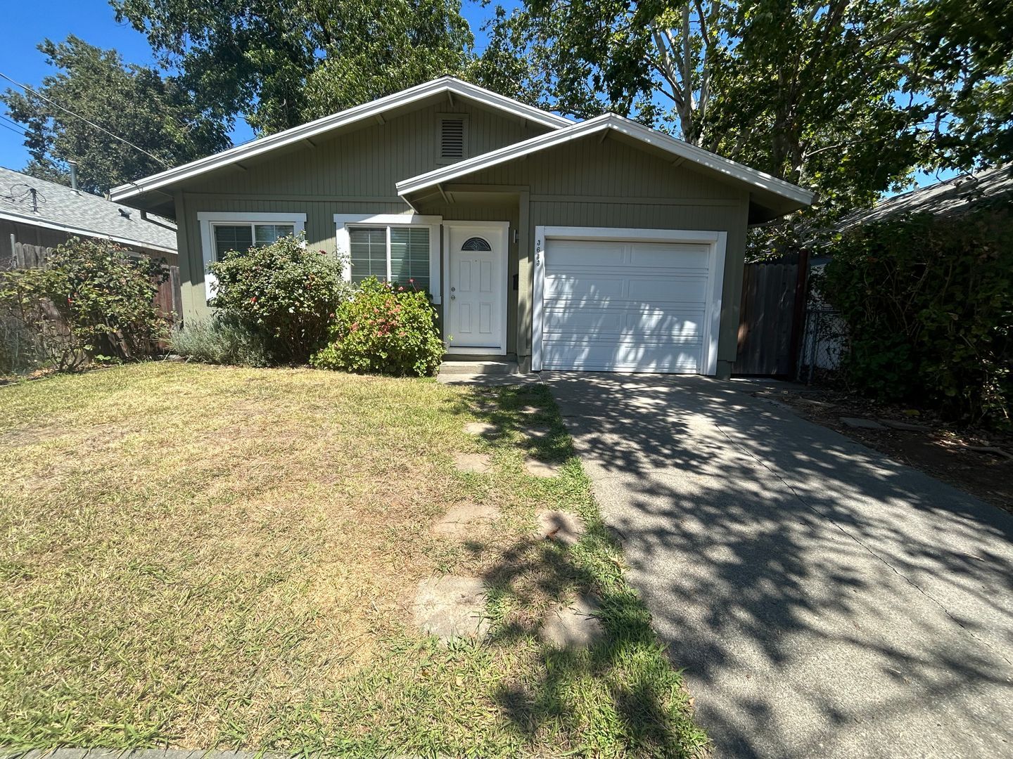 3633 9th Ave - Sacramento - California - 2 bed, 1 bath rental property