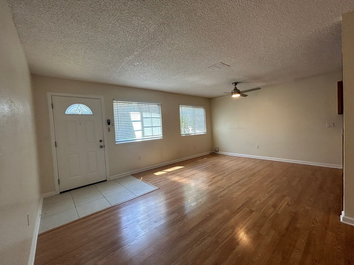 3633 9th Ave - Sacramento - California - 2 bed, 1 bath rental property