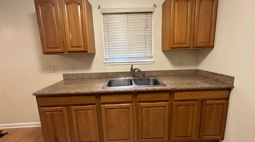 3633 9th Ave - Sacramento - California - 2 bed, 1 bath rental property