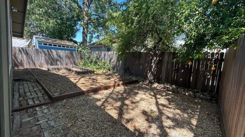 3633 9th Ave - Sacramento - California - 2 bed, 1 bath rental property
