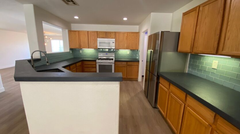 36645 Quito Way - Palmdale - California - 3 bed, 2 bath rental property