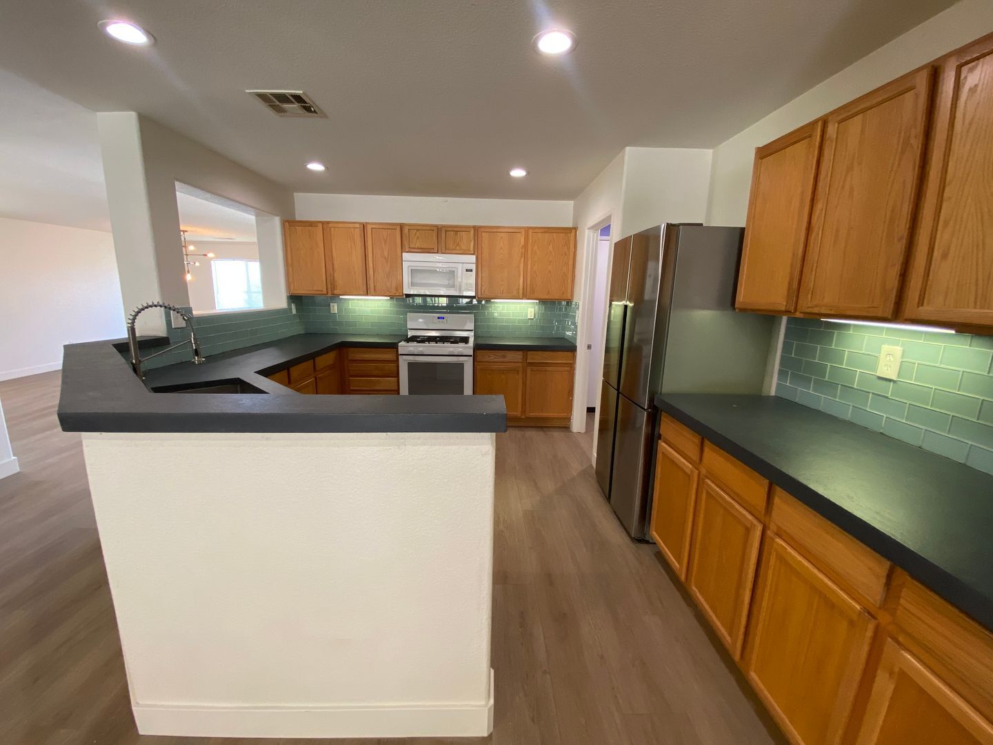 36645 Quito Way - Palmdale - California - 3 bed, 2 bath rental property