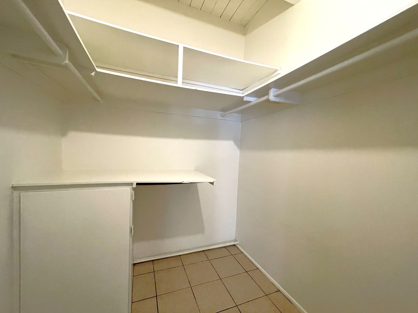 3737 East Calle De Carlos - Unit 1 - Palm Springs - California - 1 bed, 1 bath rental property