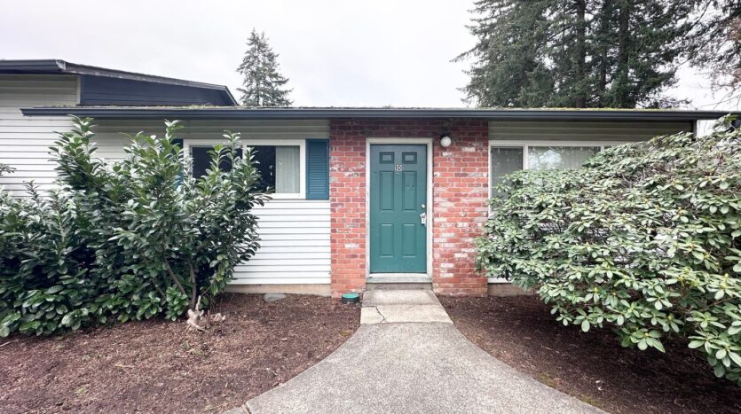 37950 HWY 26 - #10 - Sandy - Oregon - 2 bed, 1 bath rental property