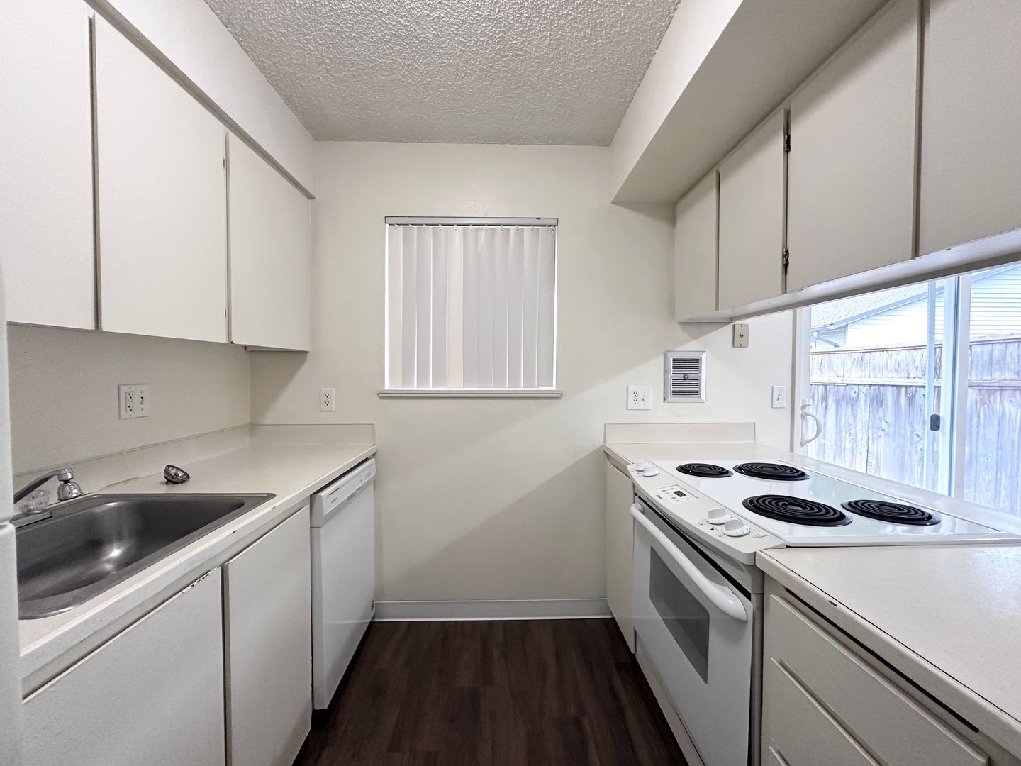 37950 HWY 26 - #10 - Sandy - Oregon - 2 bed, 1 bath rental property