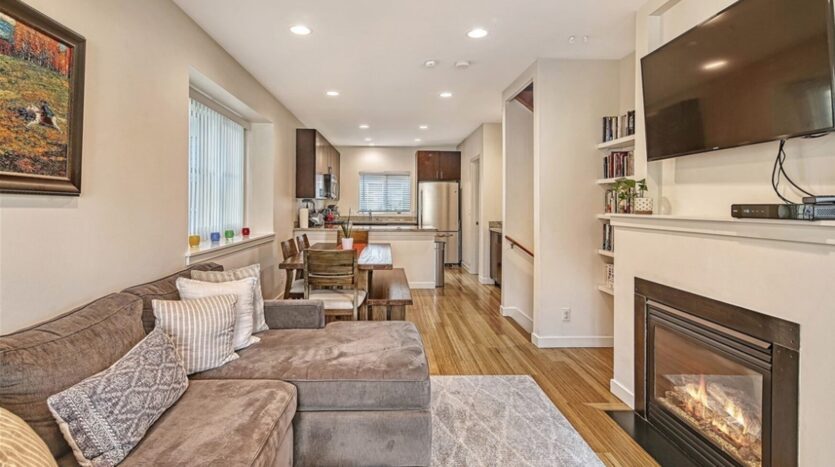 3817 S Angeline St - Seattle - Washington - 3 bed, 2.5 bath rental property