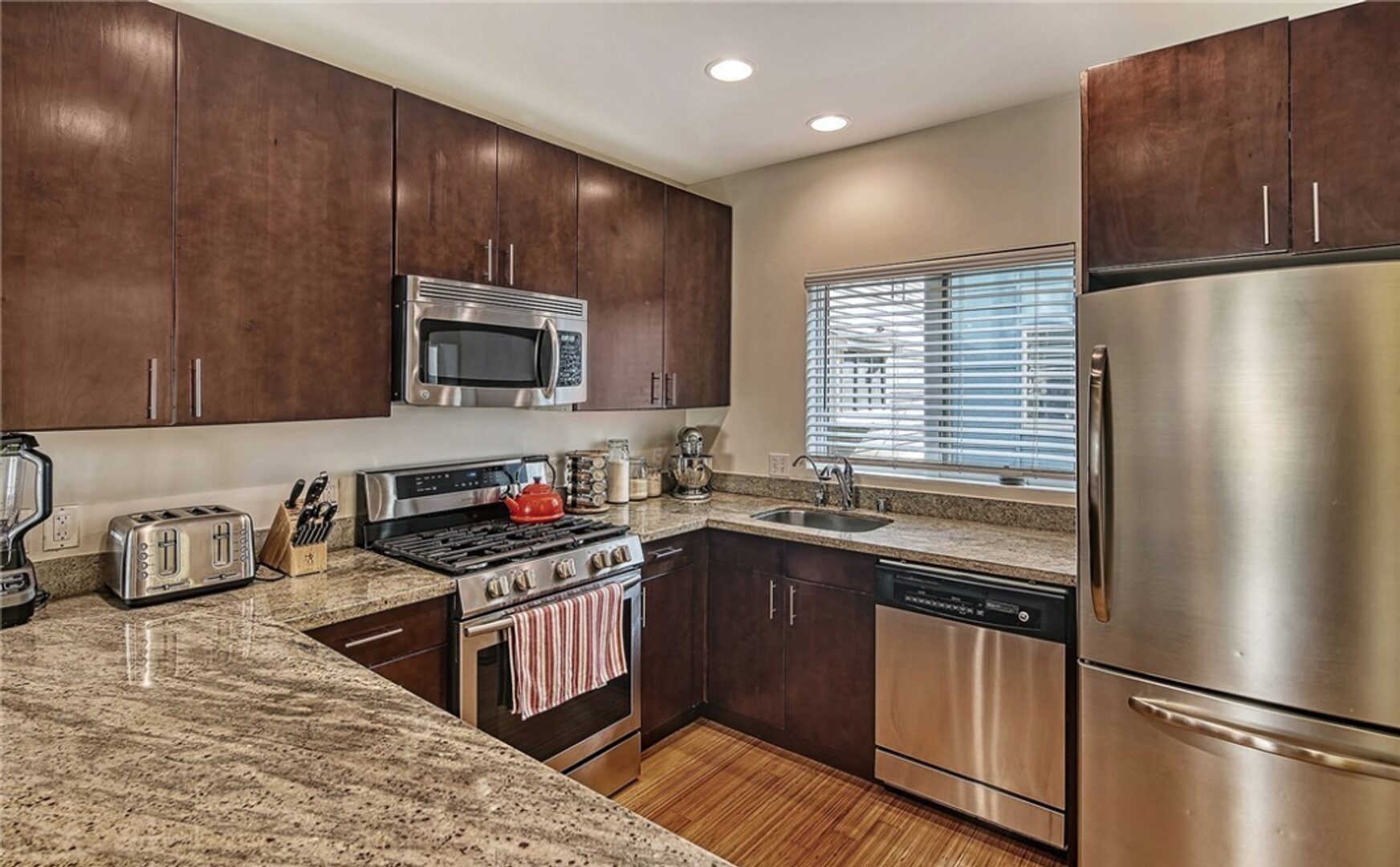 3817 S Angeline St - Seattle - Washington - 3 bed, 2.5 bath rental property